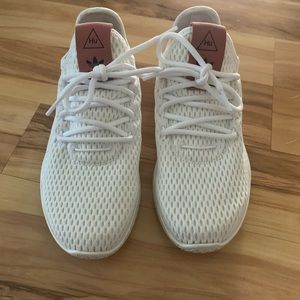 Pharrell Williams Tennis Hu shoes
